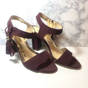 BURGUNDY HEELS